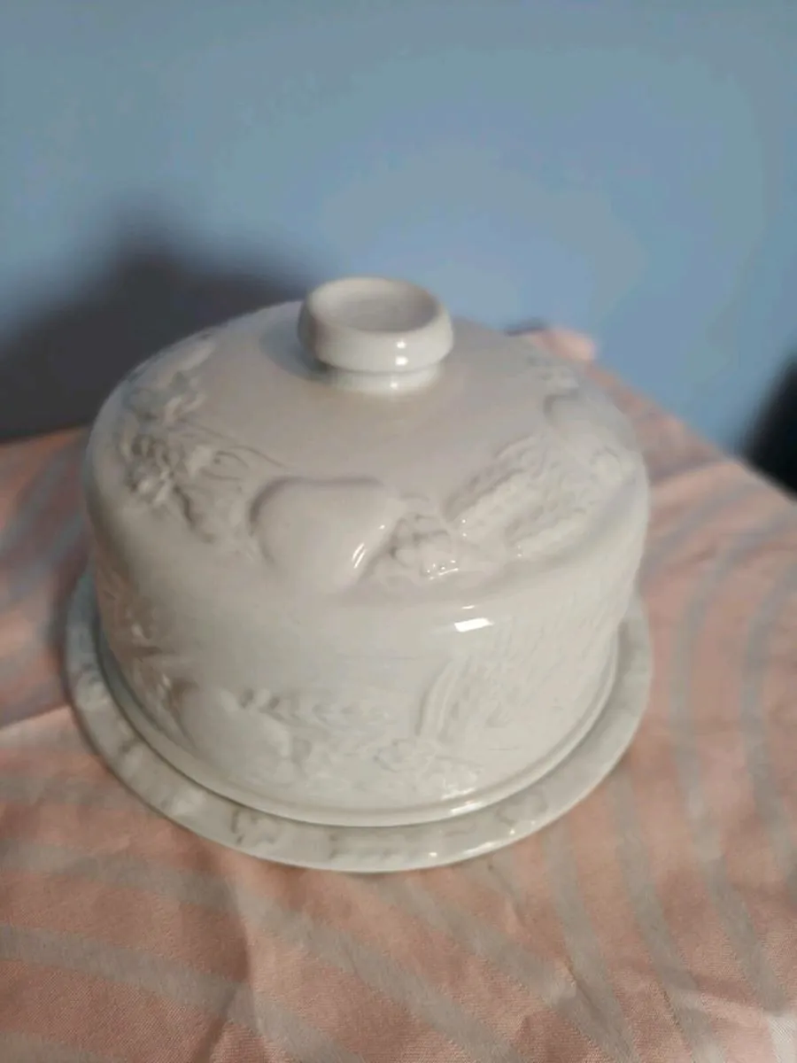 Vintage Cheese Dish and Cover - Image 2