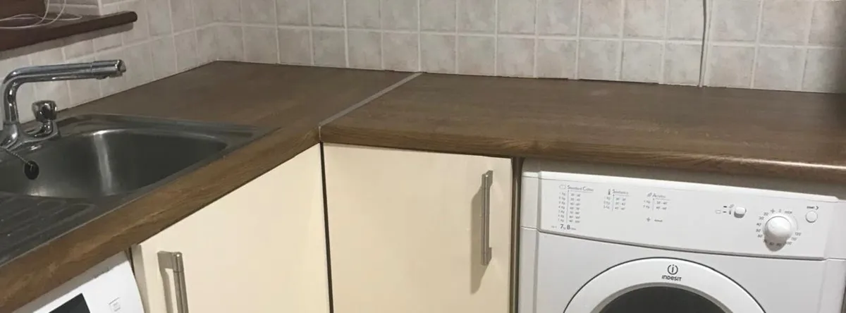 Utility worktop - Image 2