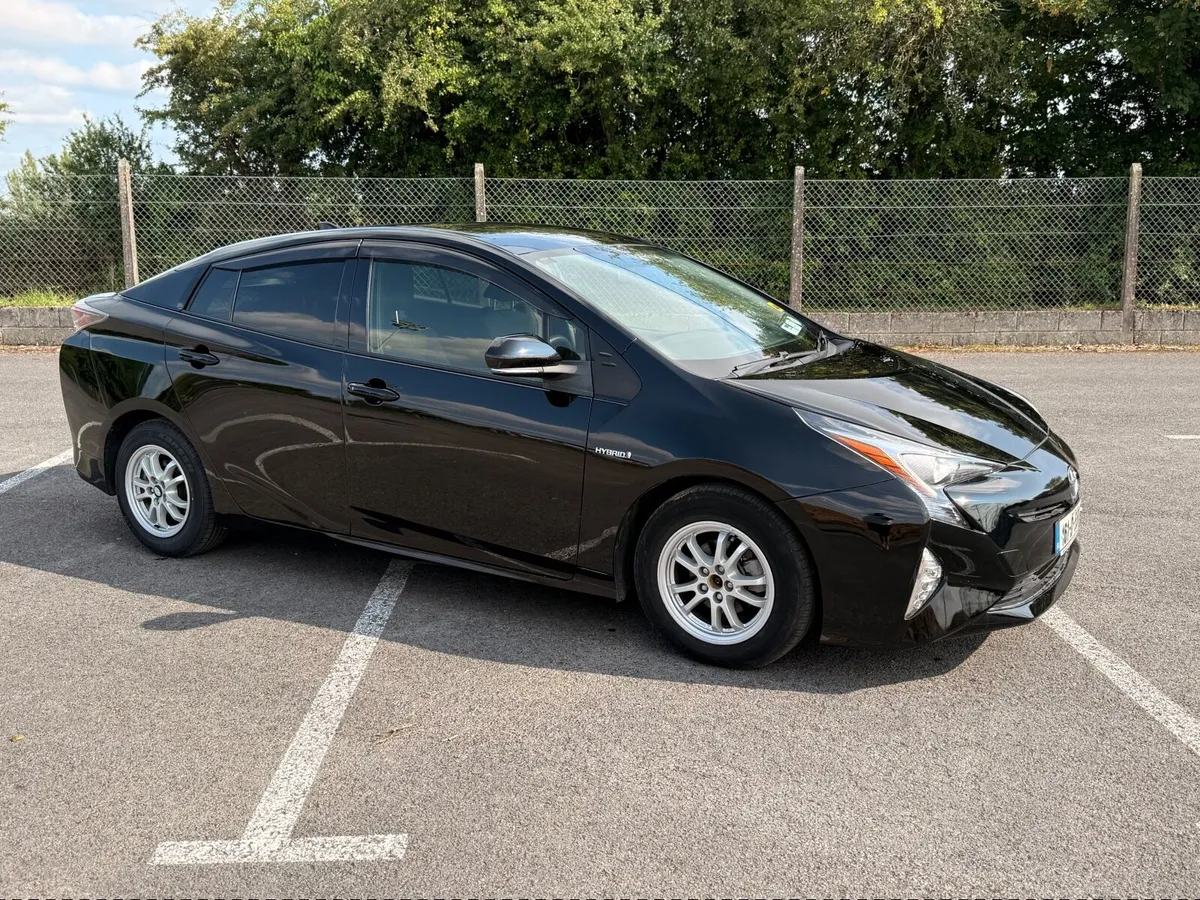 Toyota Prius 2016 - Image 3