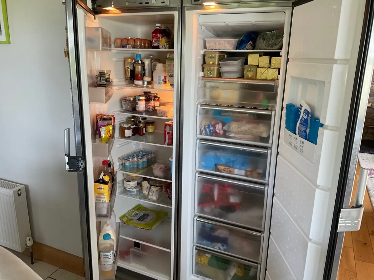 Fridge and freezer - Image 2