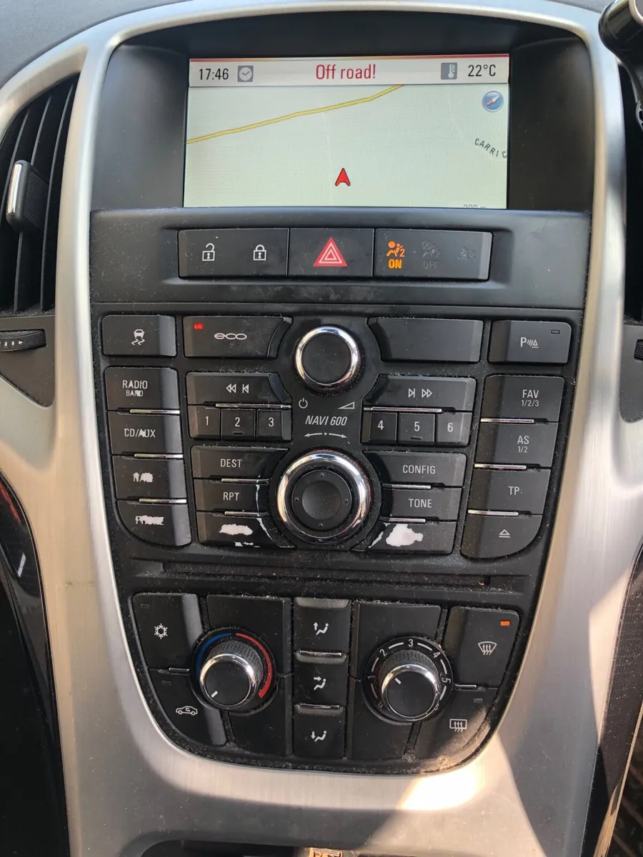 Vauxhall Astra 2012 - Image 2