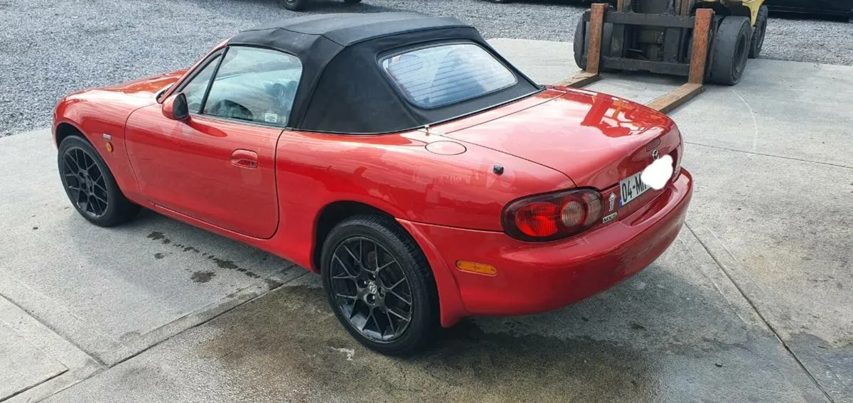 04 MAZDA MX5 - Image 4