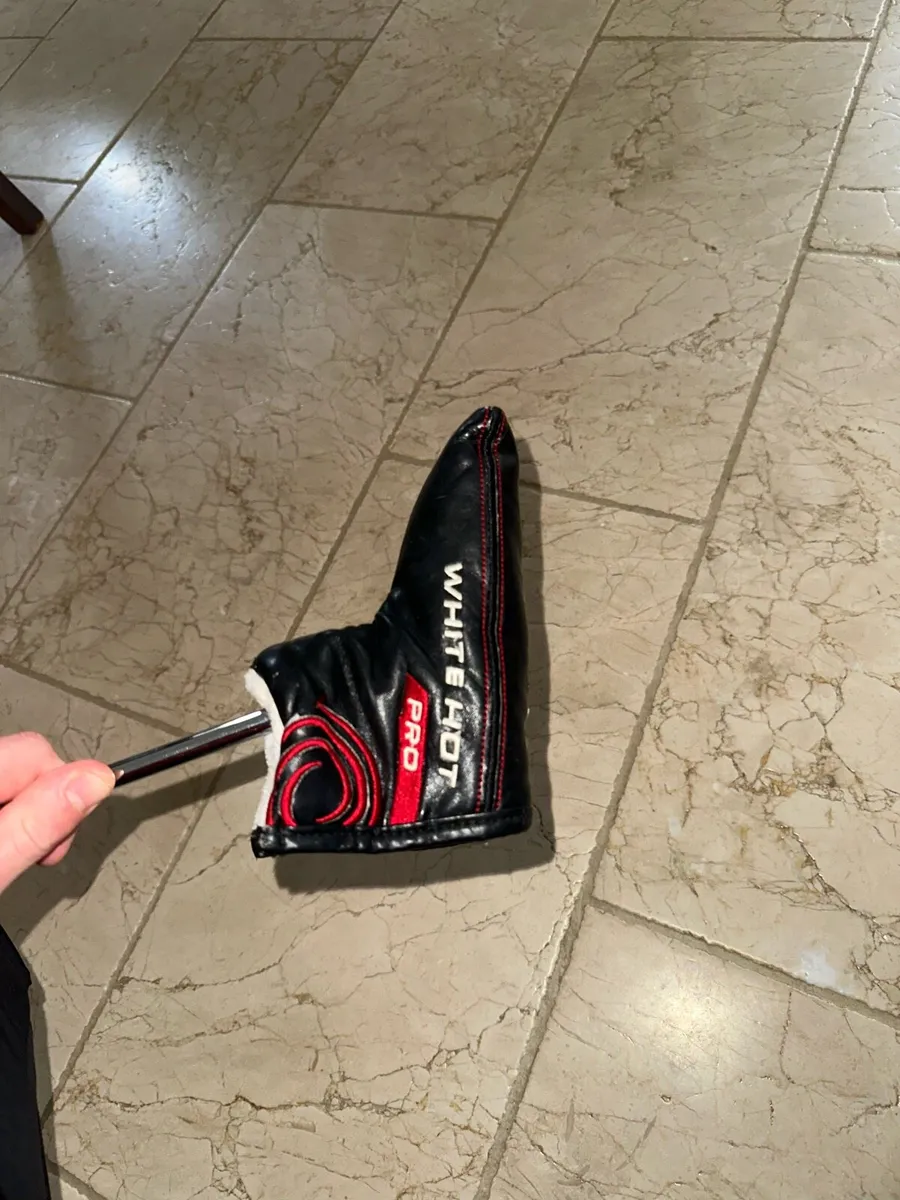 Odyssey White Pro 1 Putter LH + Headcover - Image 1