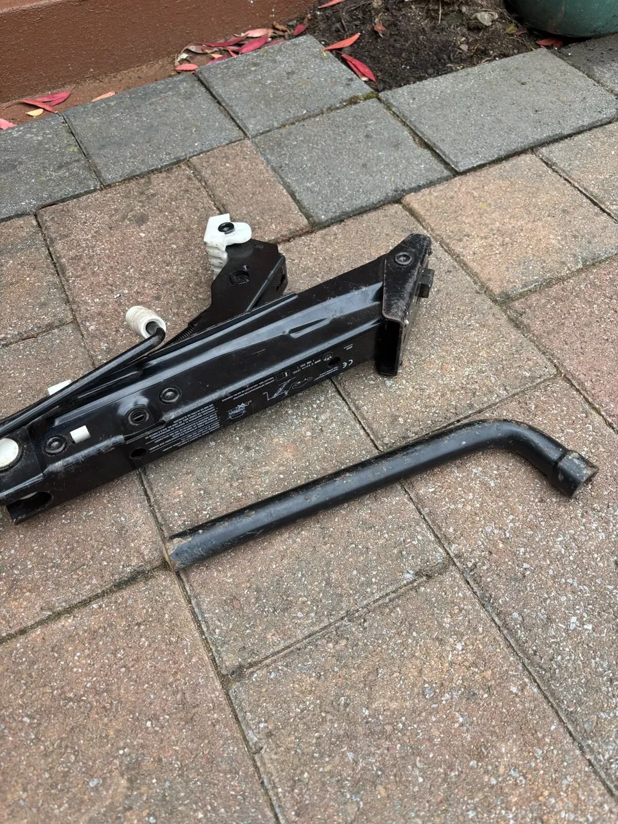 Run flat wheel and tyre - Image 2