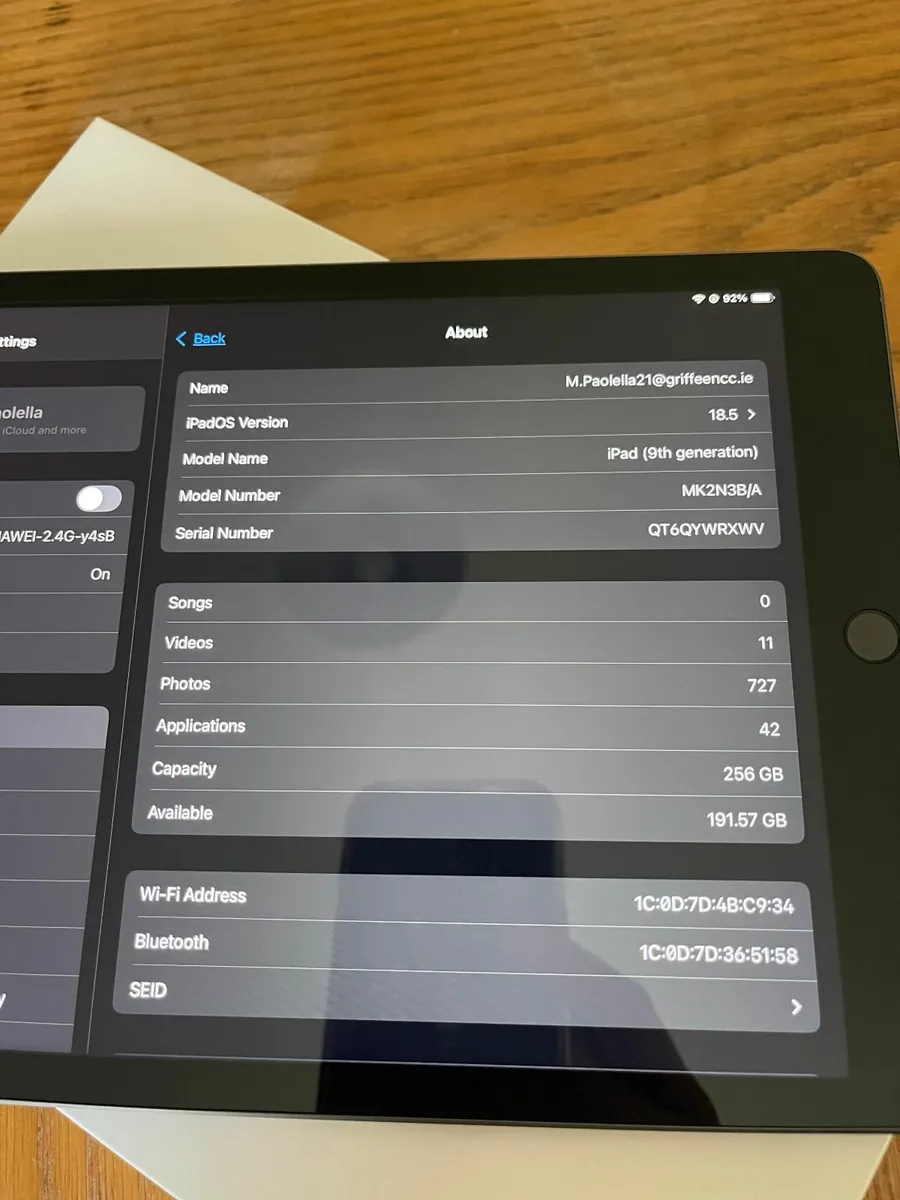 iPad 9th GEN 256GB - Image 3