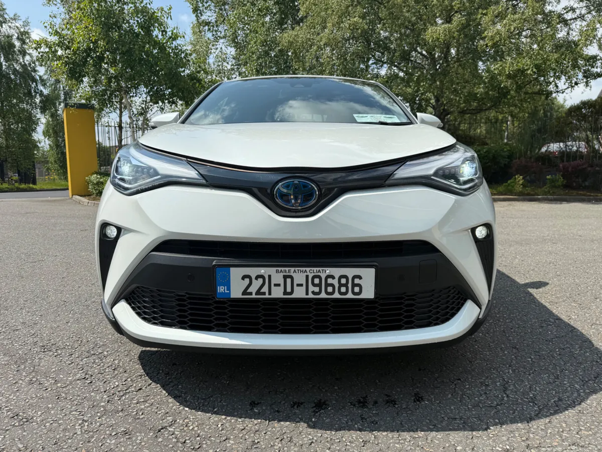 Toyota C-HR 1.8 Hybrid Sol Automatic - Image 2