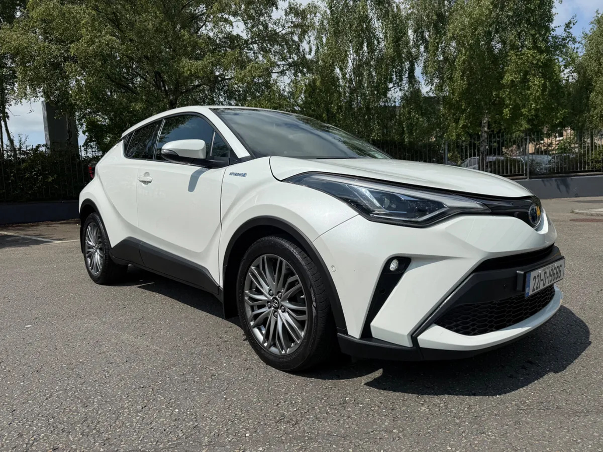 Toyota C-HR 1.8 Hybrid Sol Automatic - Image 1