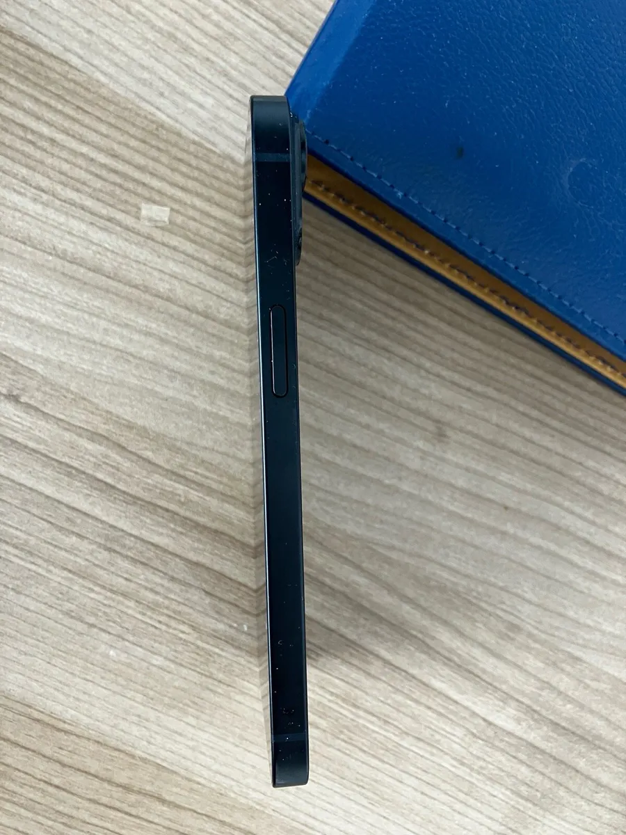 iPhone 14 Midnight Black 256 GB Unlocked - Image 4