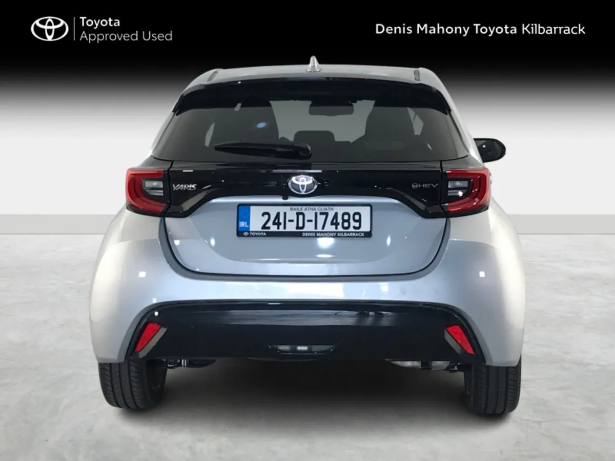 Toyota Yaris HYBRID PLATINUM - Image 4
