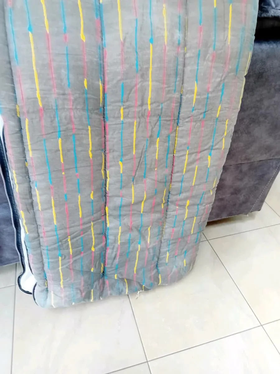 3 SLEEPING BAGS - Image 2