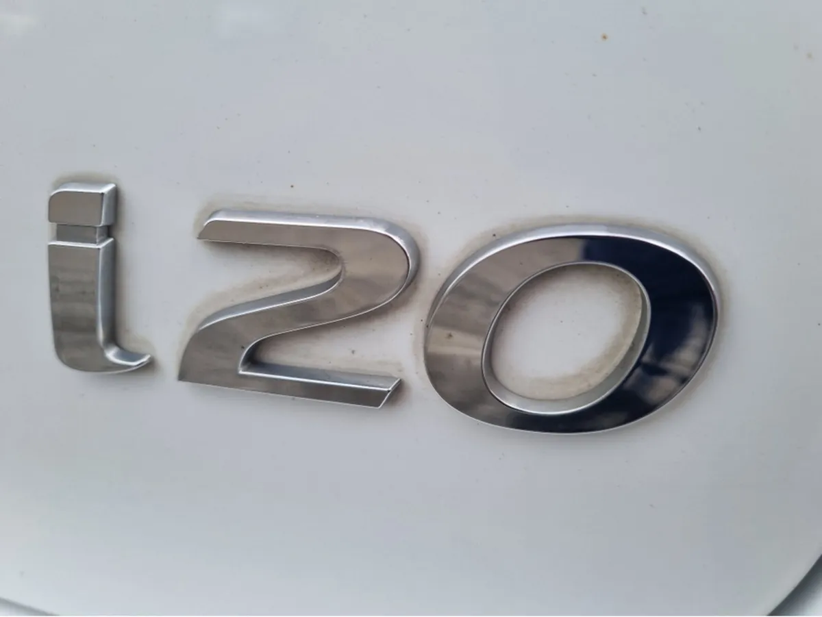 Hyundai i20 ACTIVE CLASSIC 5DR - Image 4