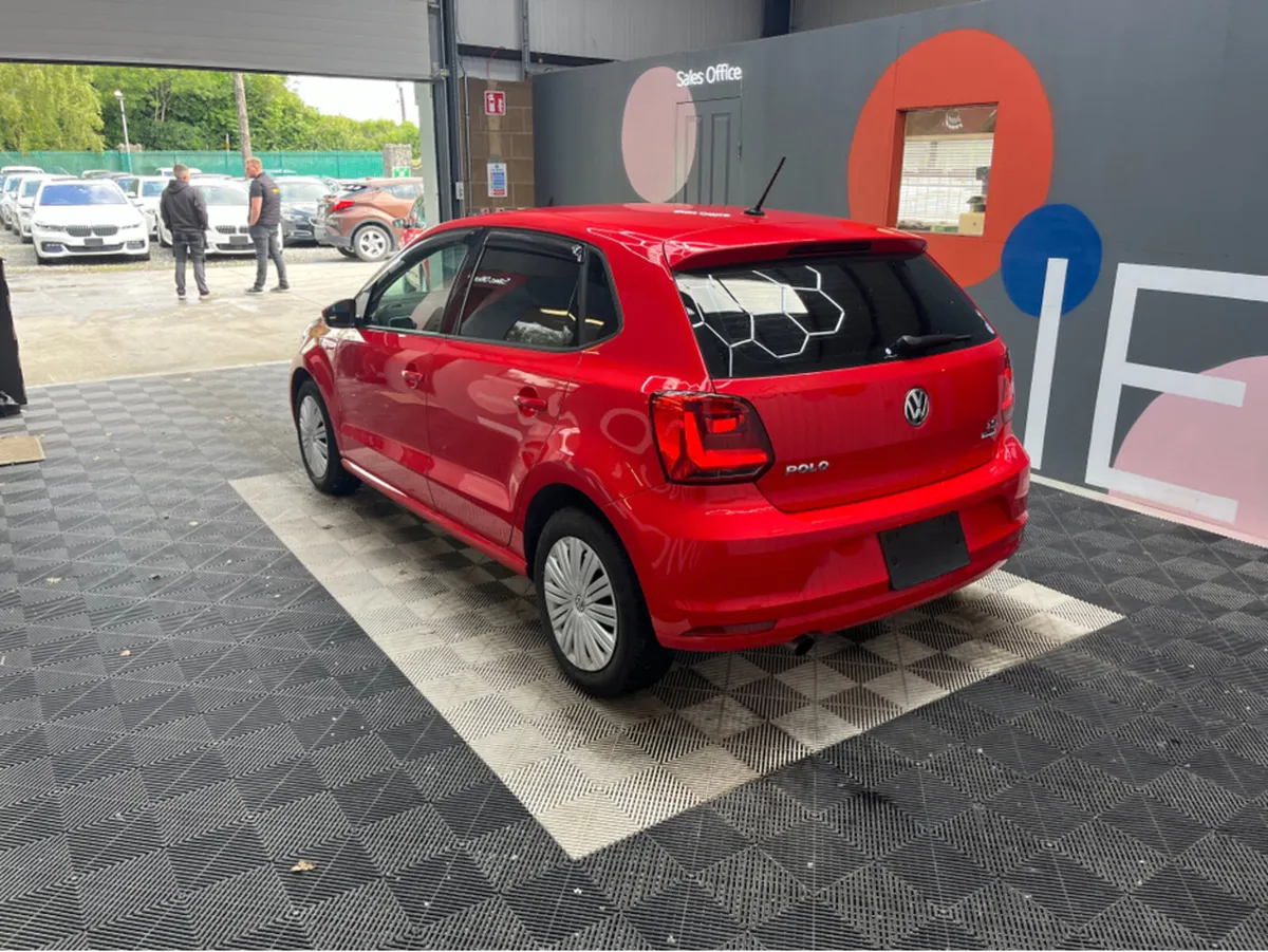 Volkswagen Polo POLO AUTOMATIC TSI COMFORT LINE / - Image 4