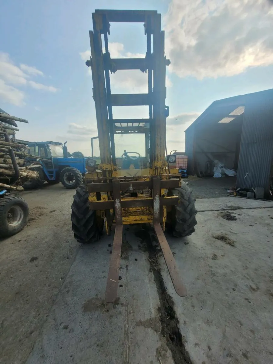 All terrain fork lift - Image 1
