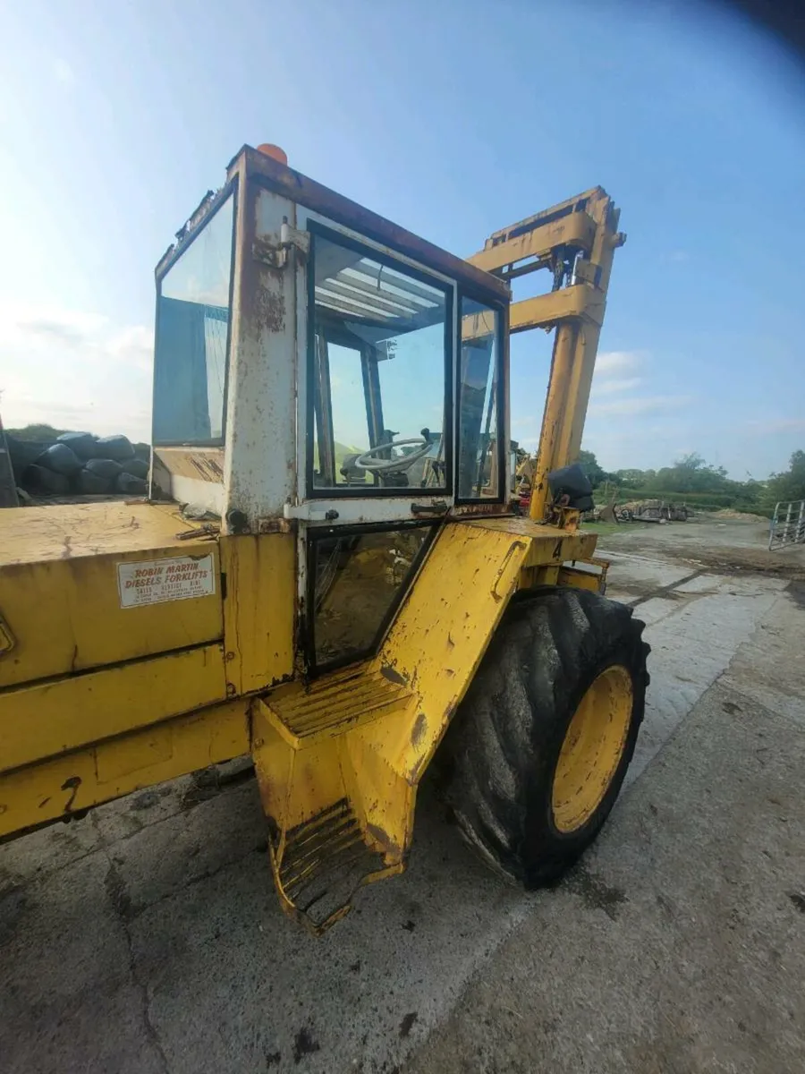 All terrain fork lift - Image 4