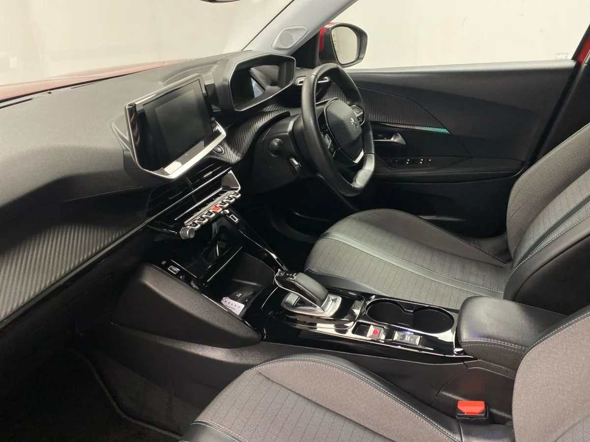 Peugeot 2008 Electric 136bhp (50 Kwh) Allure - Image 3