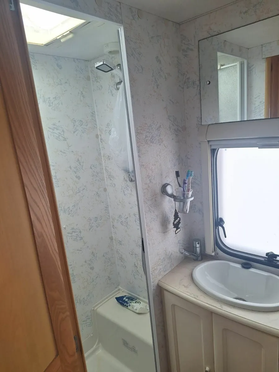 Compass Rambler Caravan 18/4L - Image 3