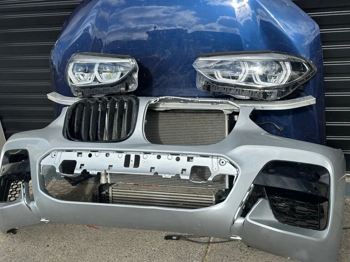 2021 BMW X3/X4 Breaking Front End - Image 1