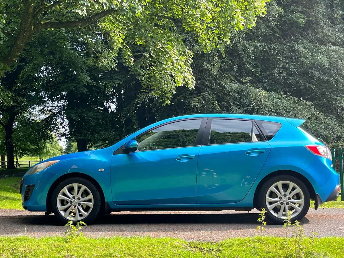 Mazda 3 2009 1.6D - Image 1