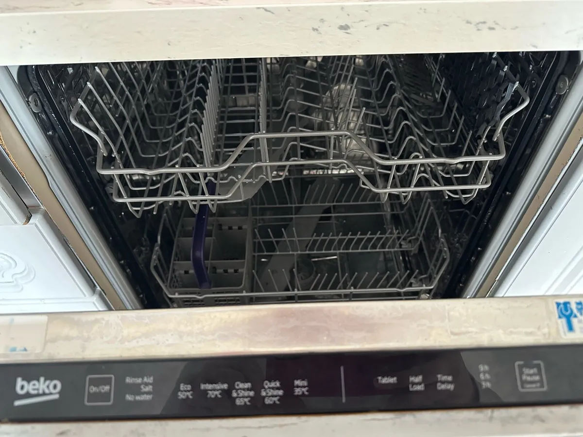 Integrated Beko Dishwasher - Image 2