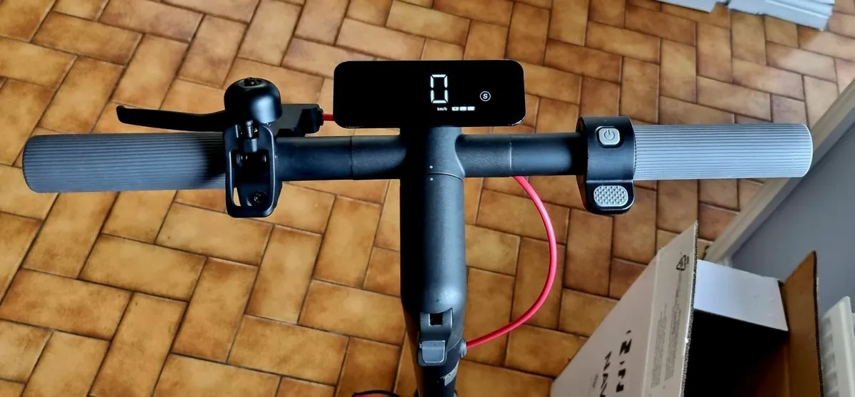 Electric scooter - Image 4