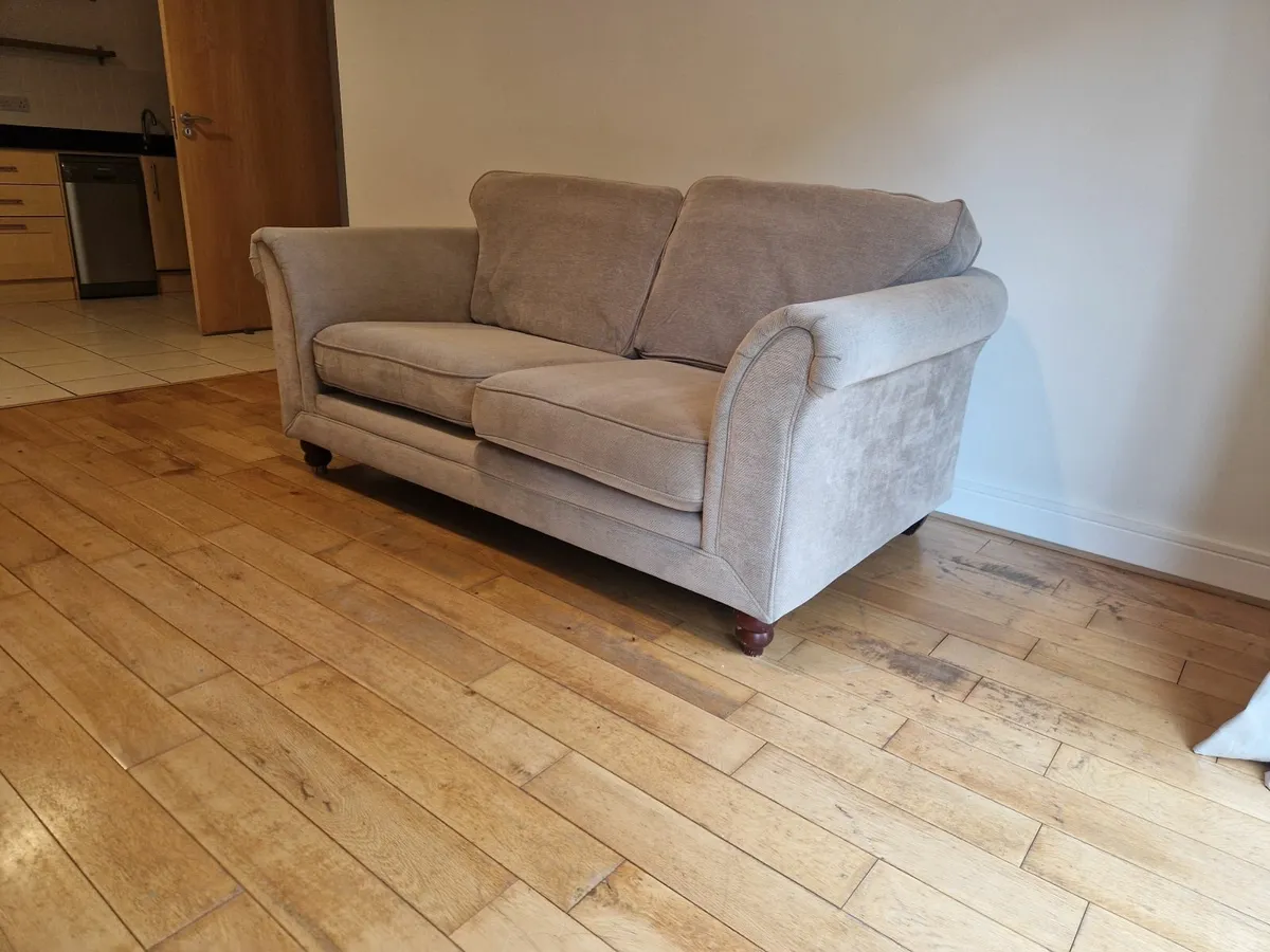 Couch 2 seater - Image 1