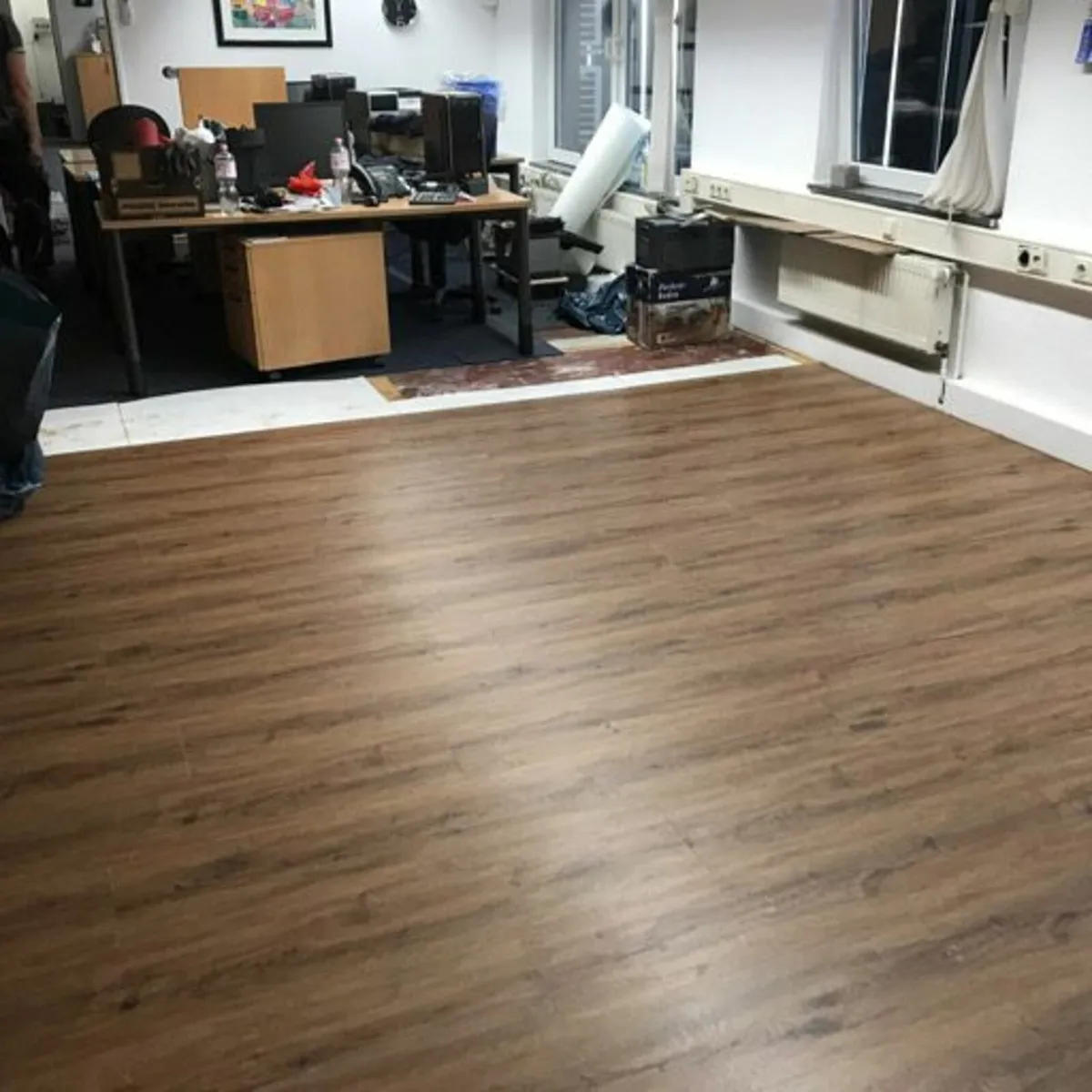 Laminated floor installation - Image 1