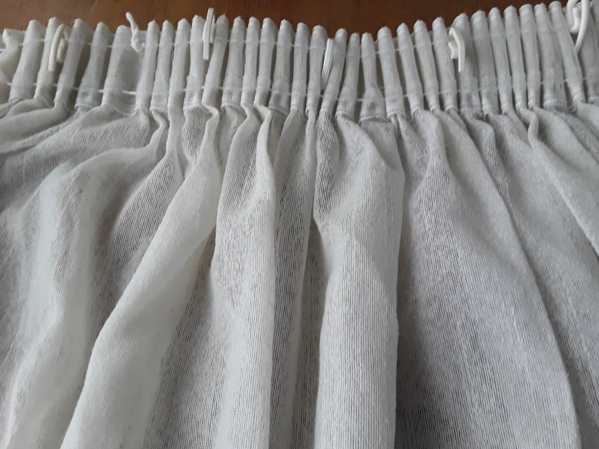 Good quality lace curtains - Image 2