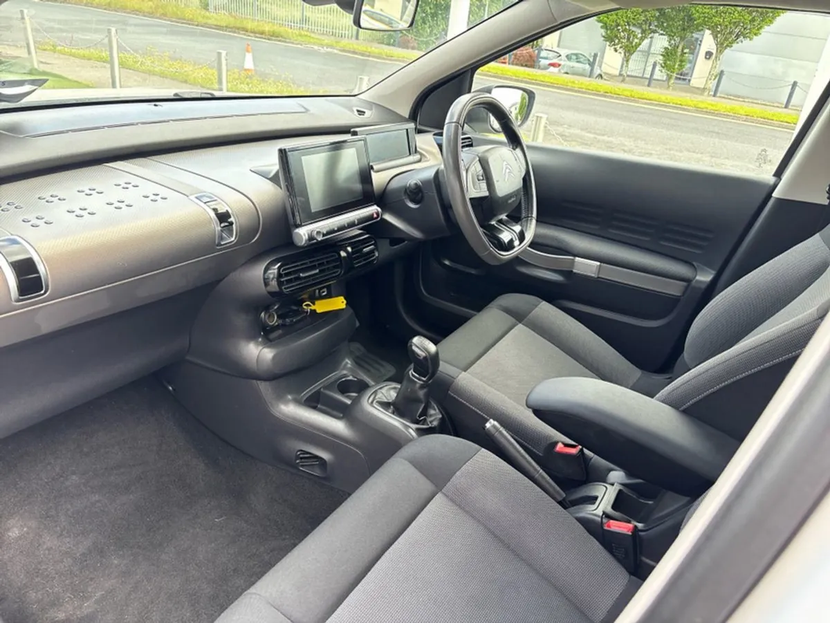 Citroen C4 Cactus Bluehdi 100 Flair SS 4DR - Image 3