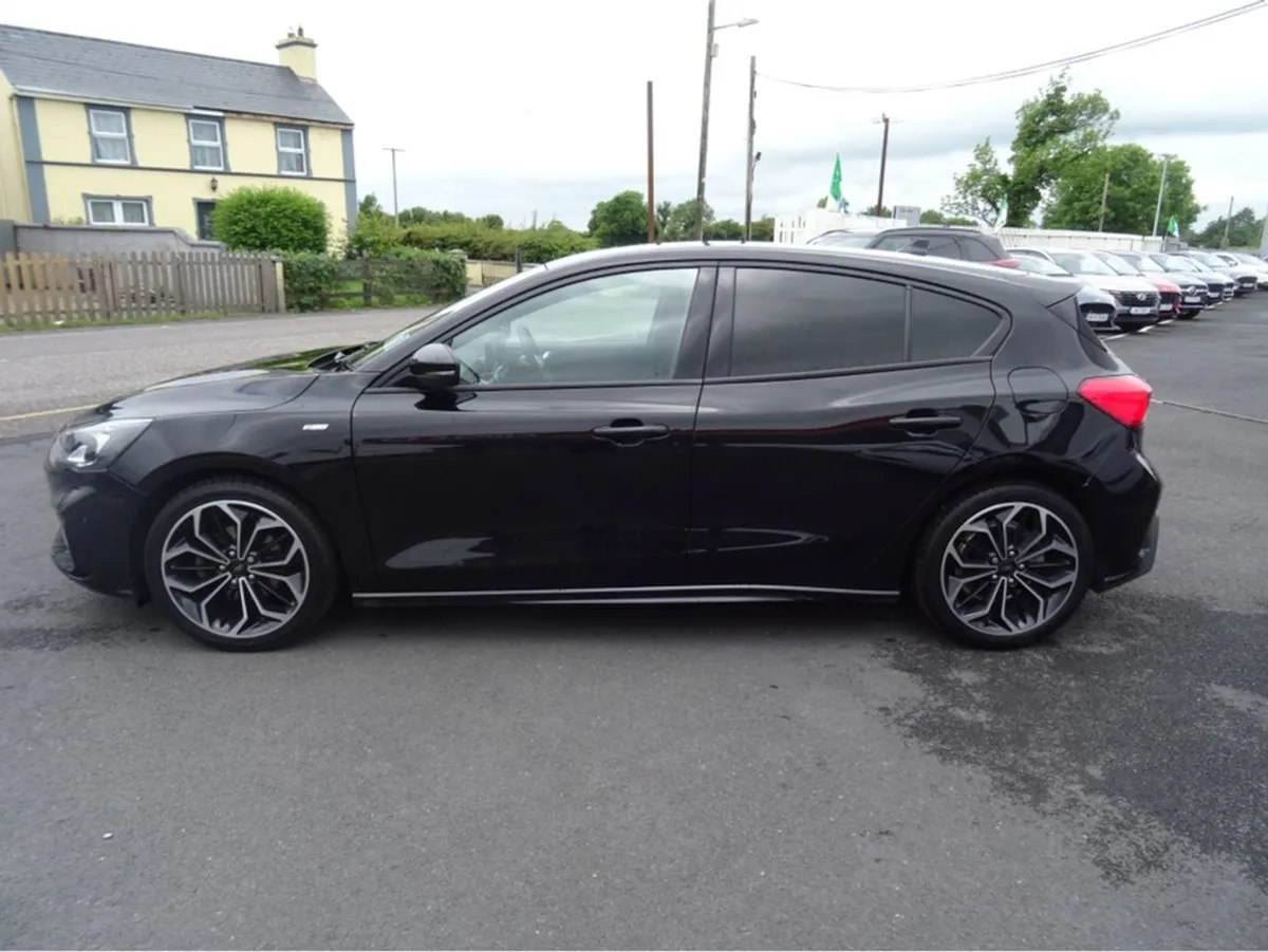 Ford Focus St-line Edition 5DR 1.0t1 1.0t125 MHE - Image 4