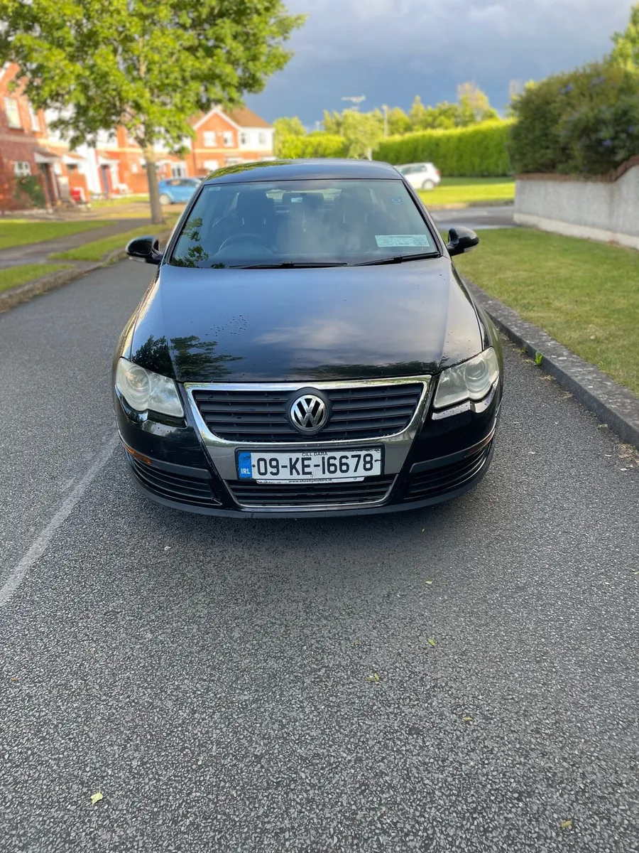 Volkswagen Passat - Image 1
