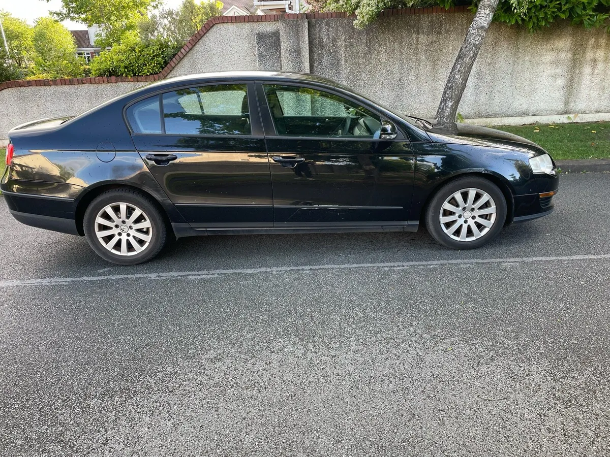 Volkswagen Passat - Image 3