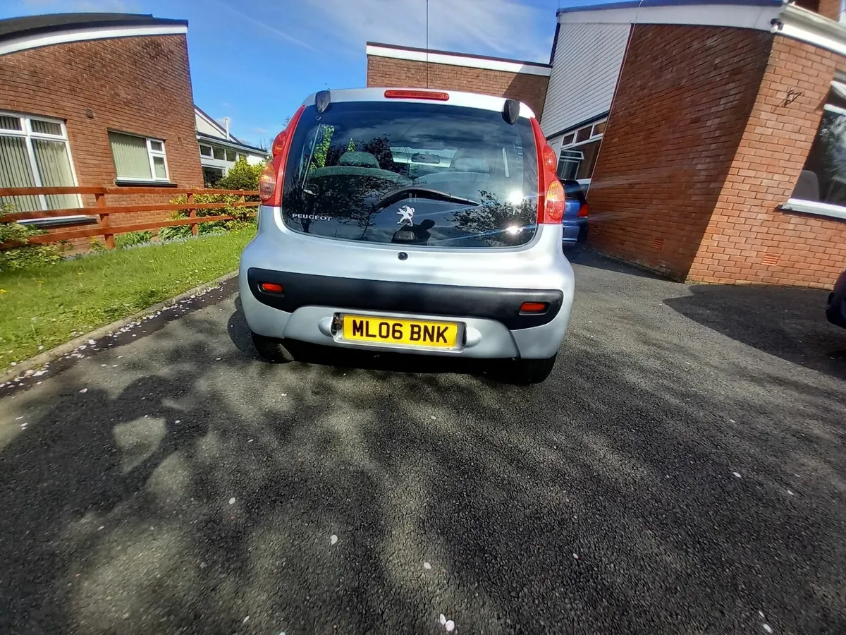 Peugeot 107 2006 - Image 2