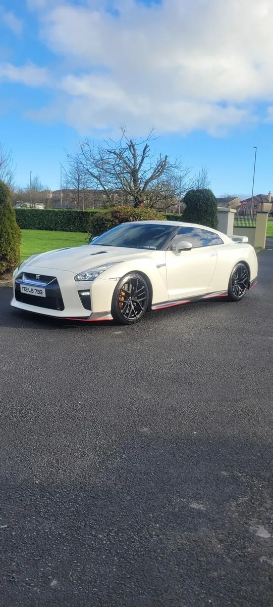 Nissan gtr 172 - Image 1