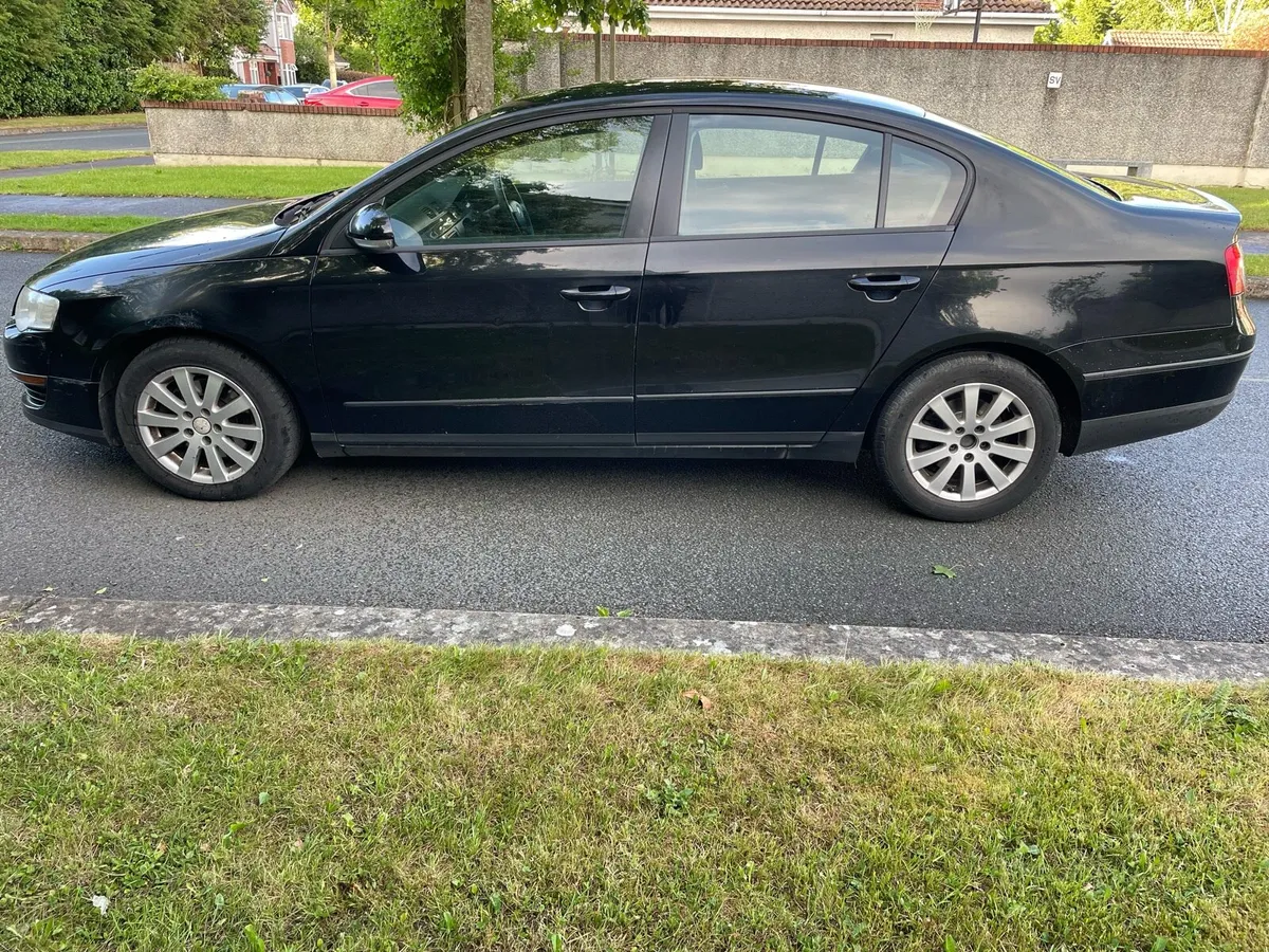 Volkswagen Passat - Image 4