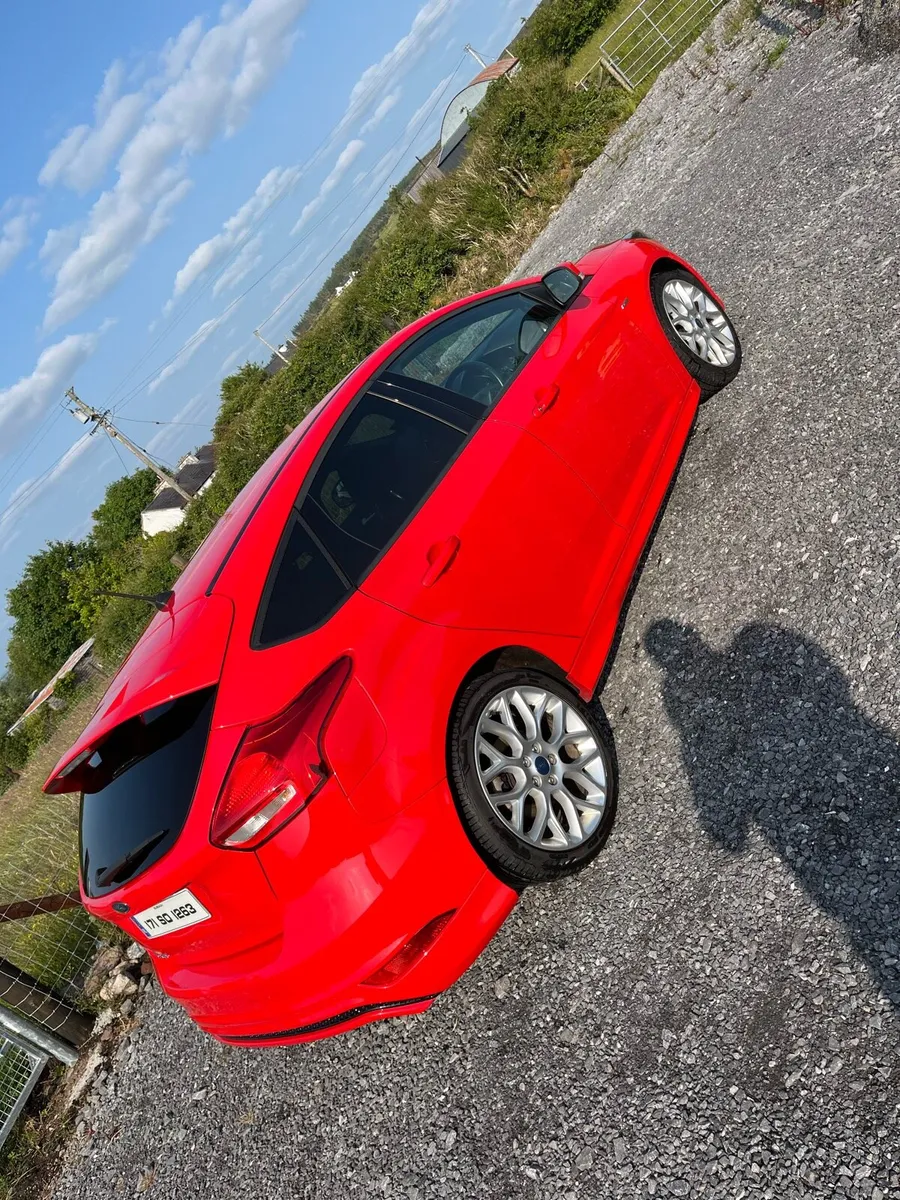 Ford Focus - Image 4