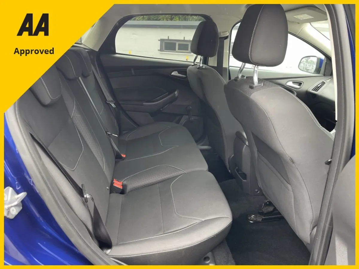 Ford Focus Zetec Edition Free Delivery - Image 3