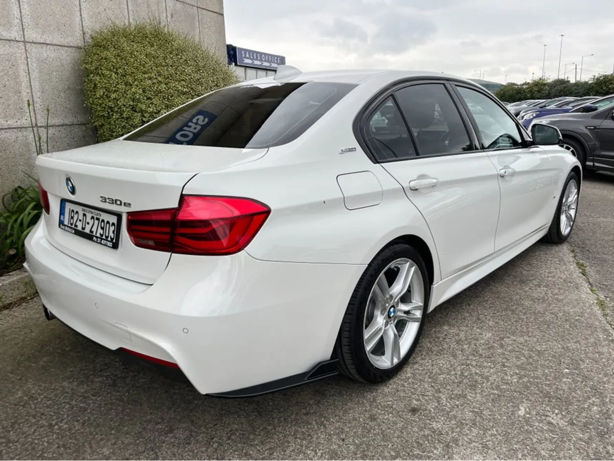 BMW 3 Series M-sport 2.0 Petrol Plug-in Hybrid - Image 4