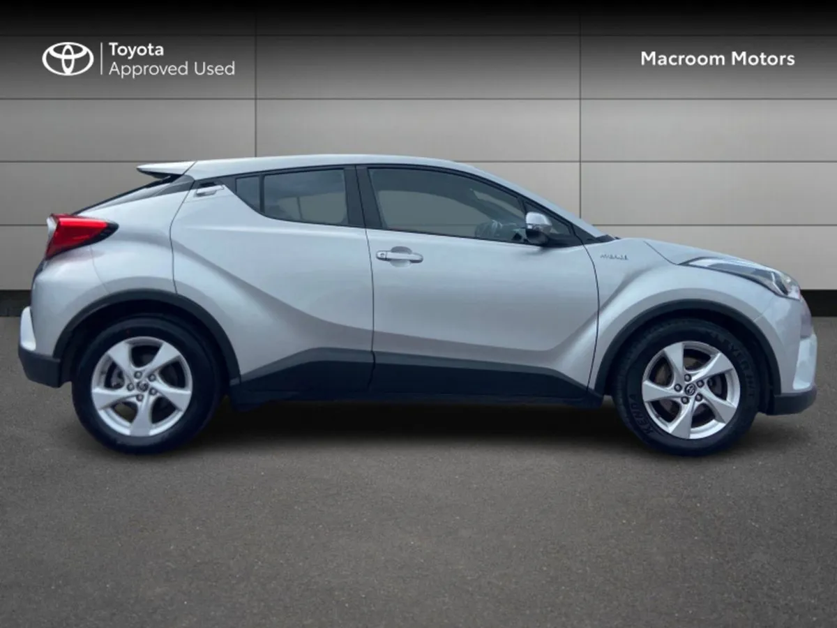 Toyota C-HR C-hr Hybrid Luna - Image 3