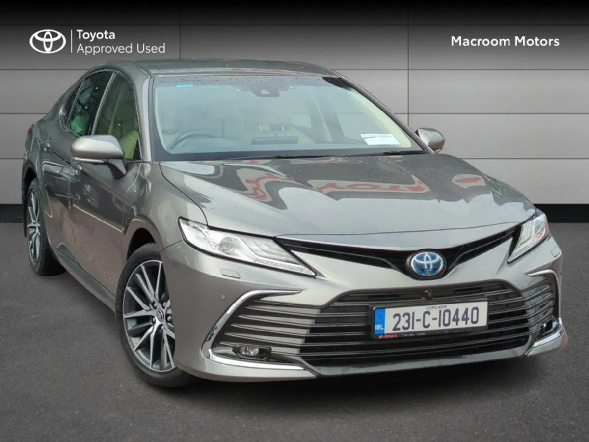 Toyota Camry Platinum Edition 4 4DR Auto - Image 1