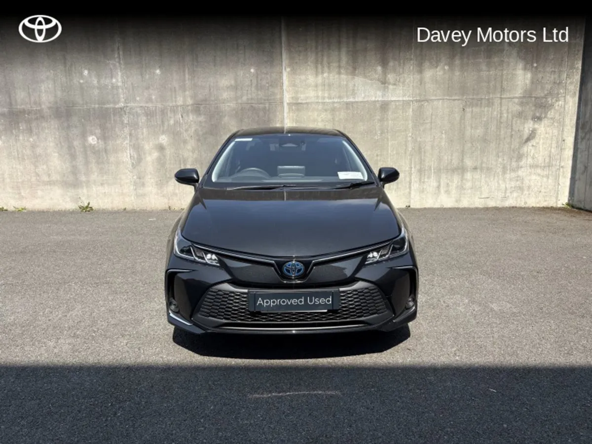 Toyota Corolla Luna 4DR Sport Saloon - Image 4