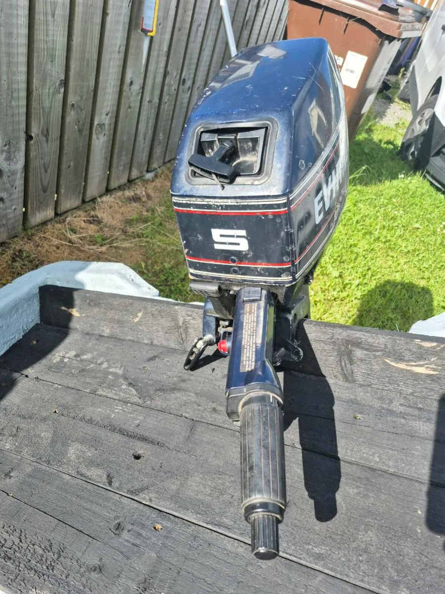 15 foot boat & Engine - Image 3