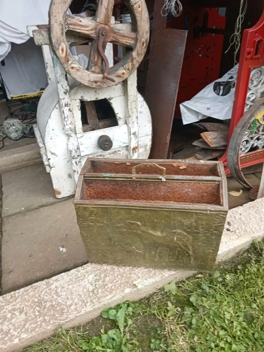 Old newspaper magazine holder - Image 1