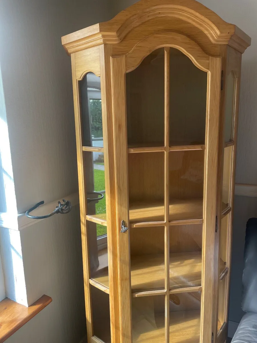 Oak corner unit