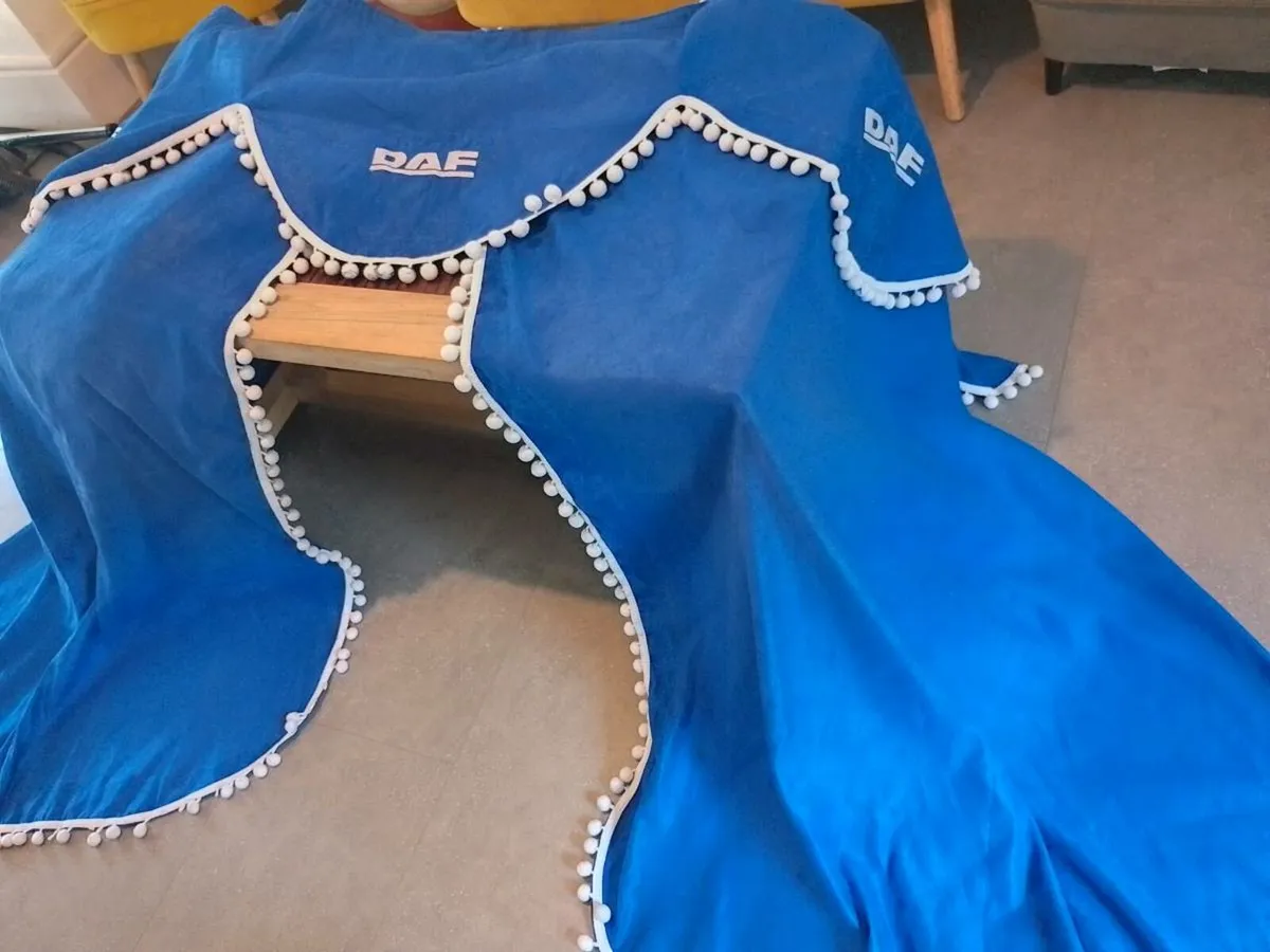 DAF truck lorry curtains, seat cove - Image 3