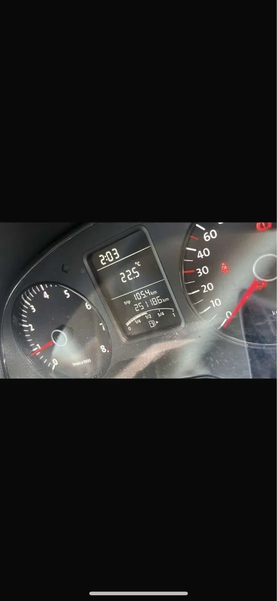 Volkswagen polo - Image 3