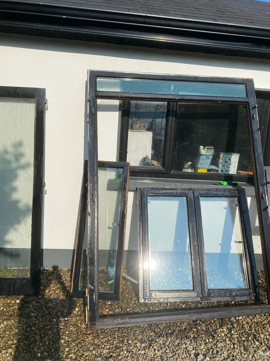 Selection of windows and doors - Image 2