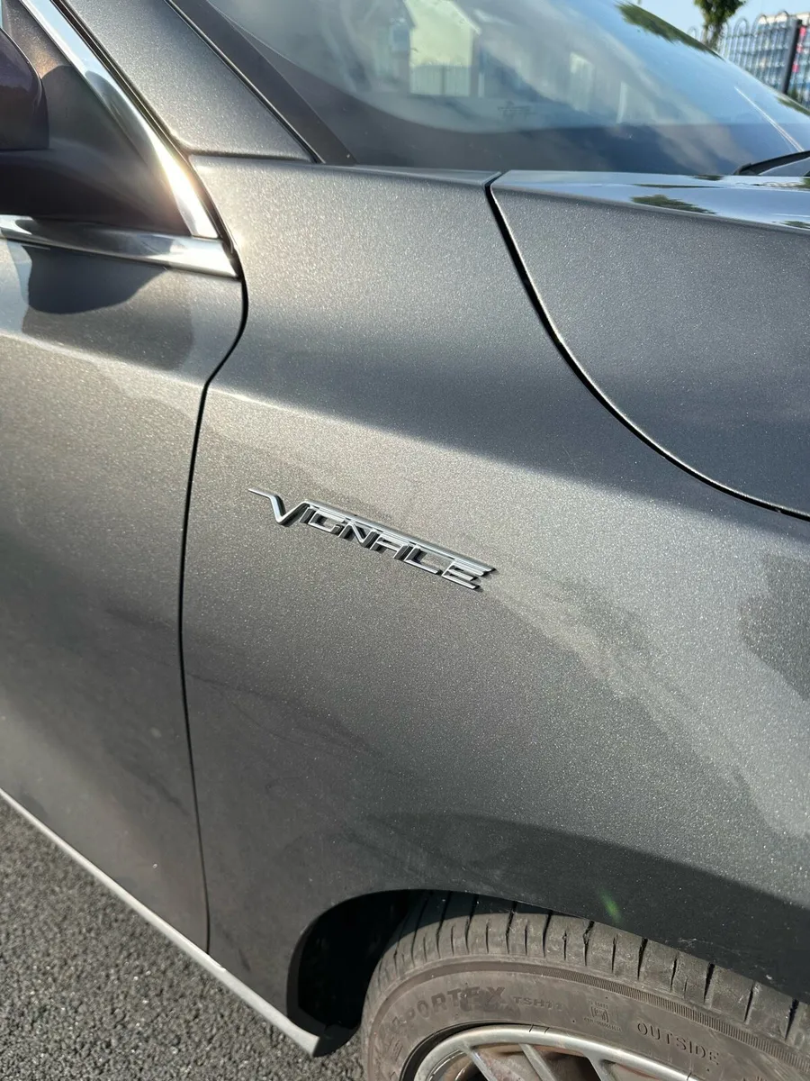 Ford Focus Vignale - Image 2