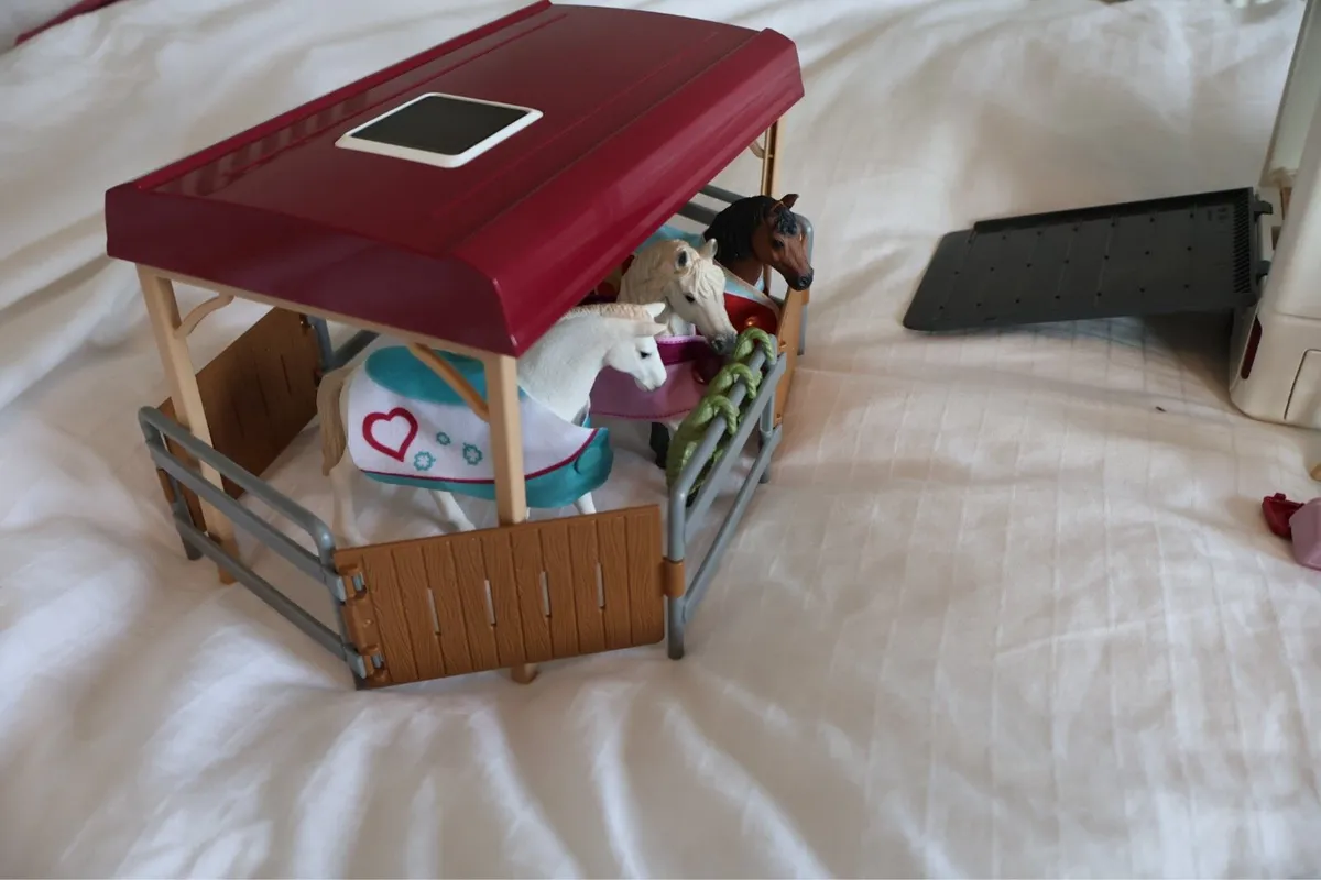 Schleich horse truck - Image 3