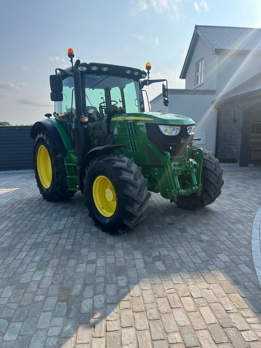 John Deere 6130R - Image 2