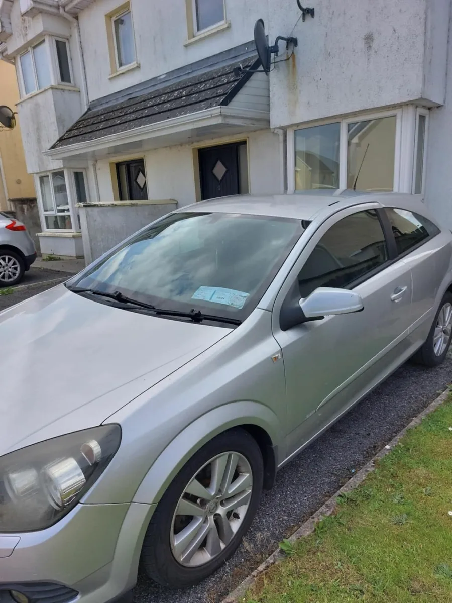 Opel Astra 2007 GTC - Image 3